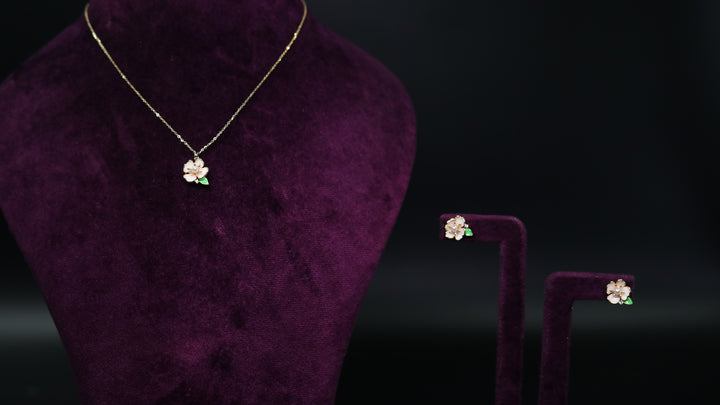 NYSHA CHAIN PENDANT SET