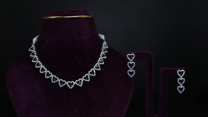 AMORA SHORT NECKLACE