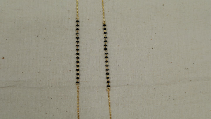ANVI BLACK BEADS