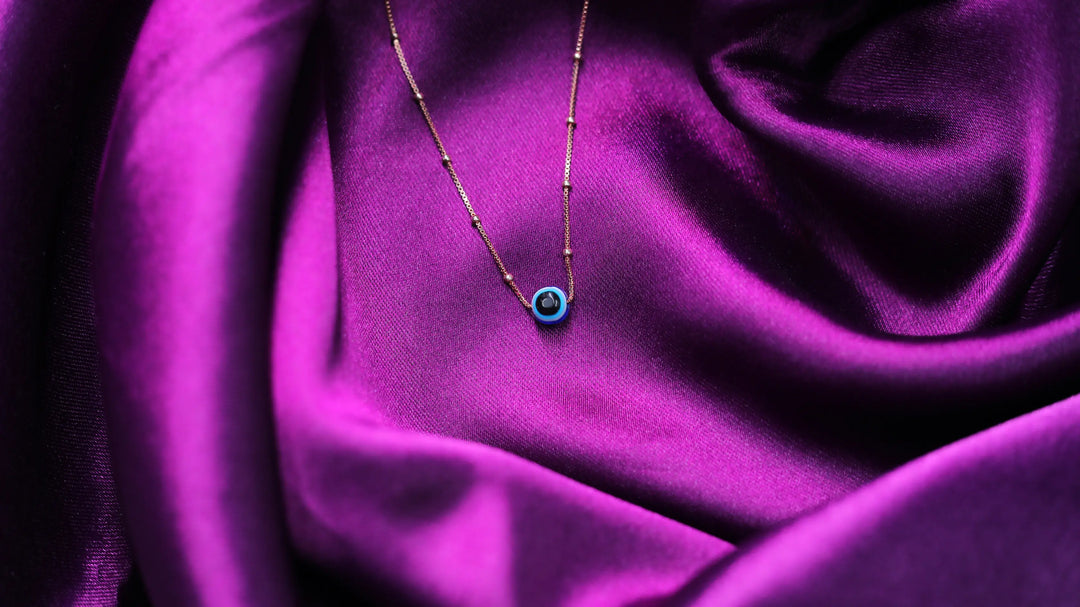 SWANIN CHAIN PENDANT