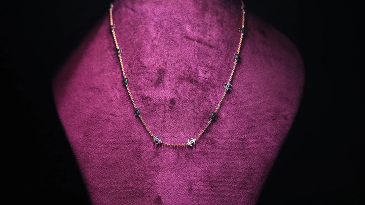 VRUSNI CHAIN PENDANT