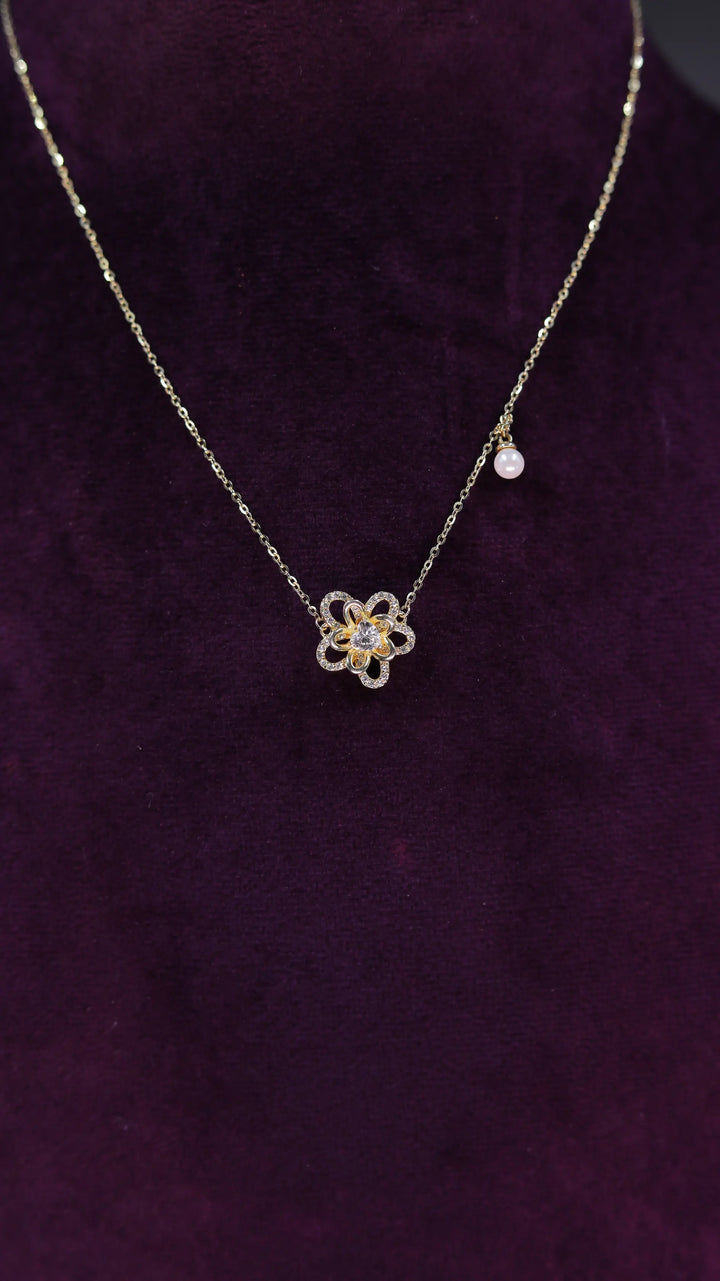LUMA CHAIN PENDANT
