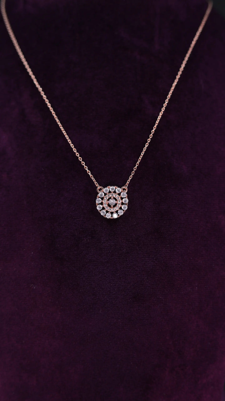 LUSHRA CHAIN PENDANT