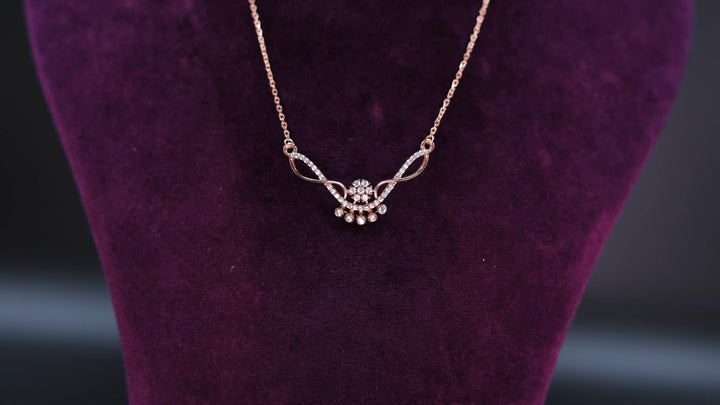 CHAIRA CHAIN PENDANT