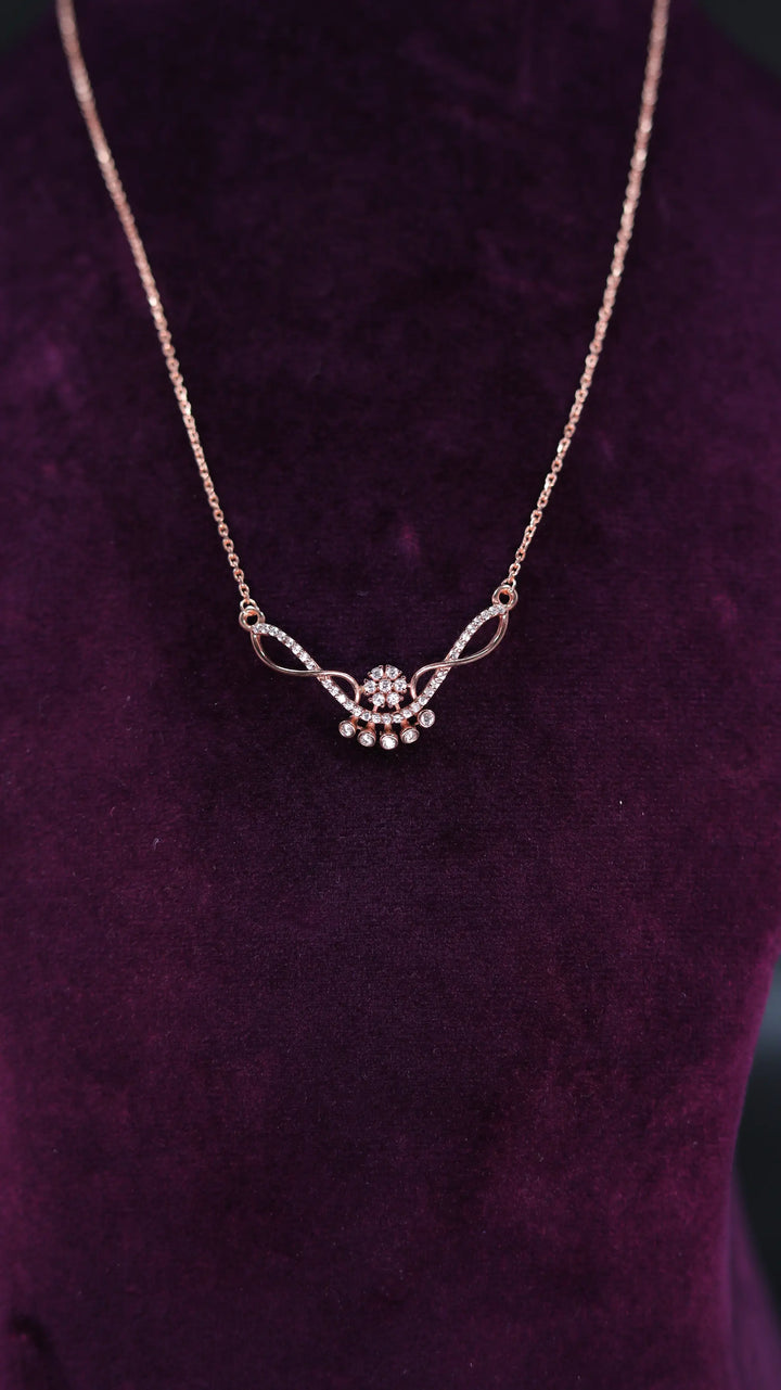 CHAIRA CHAIN PENDANT